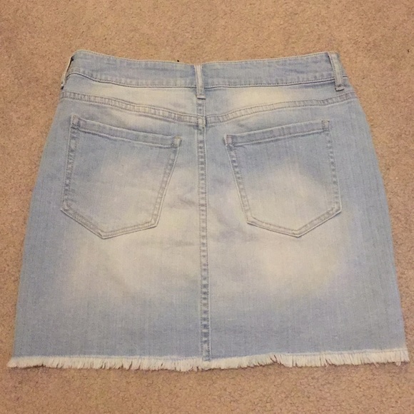 Jean skirt - Picture 2 of 4
